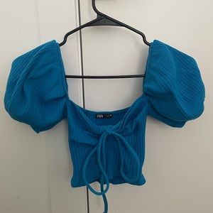 Zara puff sleeved crop top